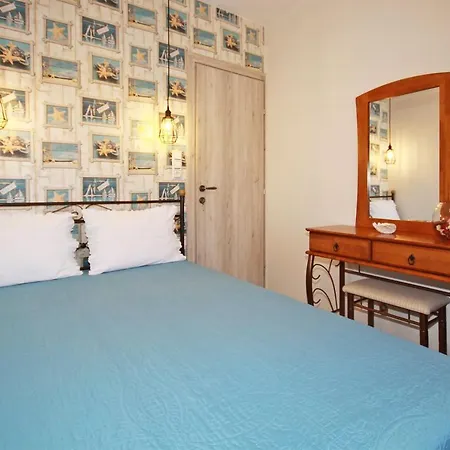 Apartment Acrothea *